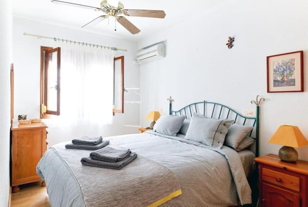 Villa Magerit, Entire Home 5 Minutes Easy Walk To Sandy Beach La Mata  Eksteriør billede