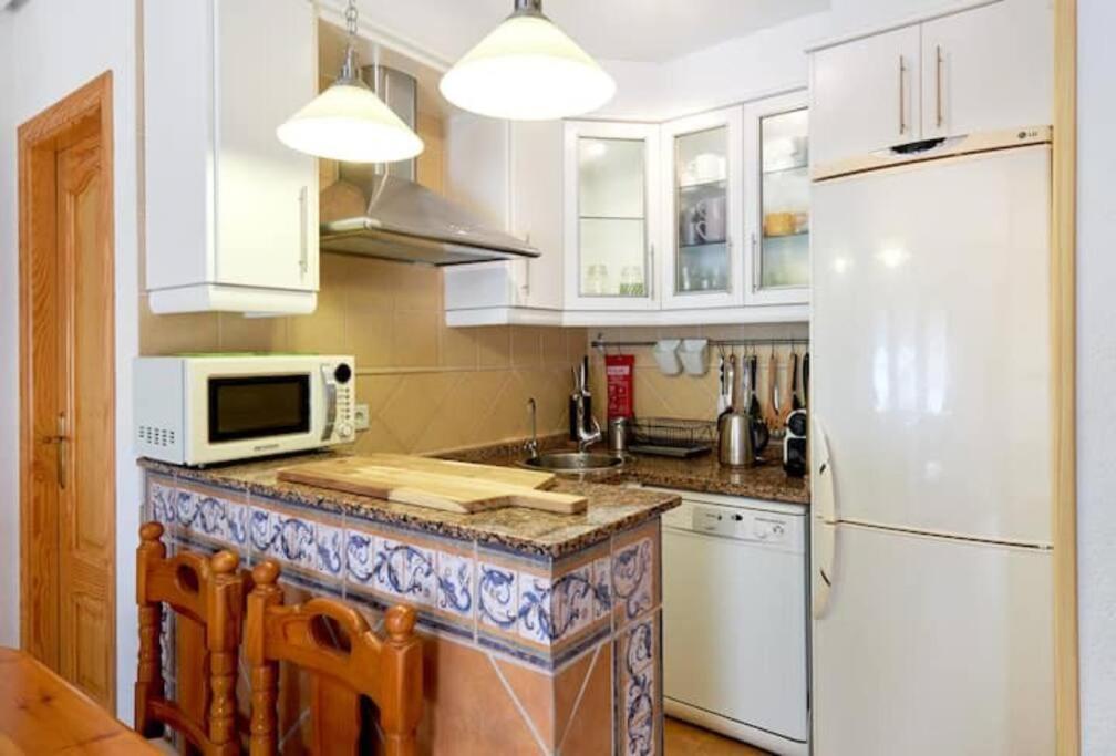 Villa Magerit, Entire Home 5 Minutes Easy Walk To Sandy Beach La Mata  Eksteriør billede